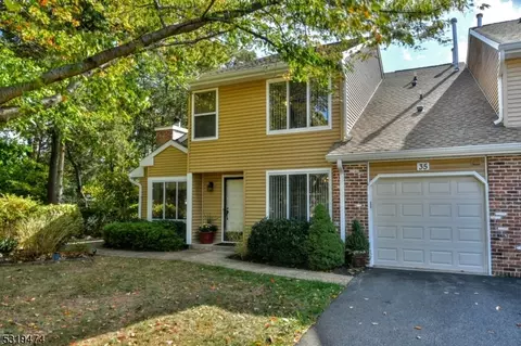 35 Cherrywood Dr, Somerset, NJ 08873