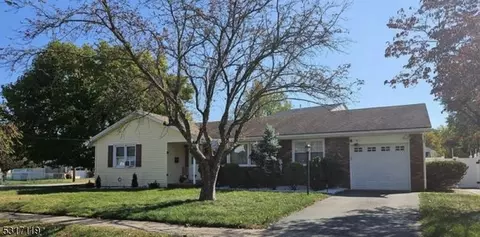 75 Albany Ave, Pompton Lakes, NJ 07442