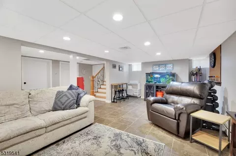 518 Prospect St, Nutley, NJ 07110 photo 31