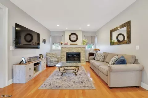 518 Prospect St, Nutley, NJ 07110 photo 5