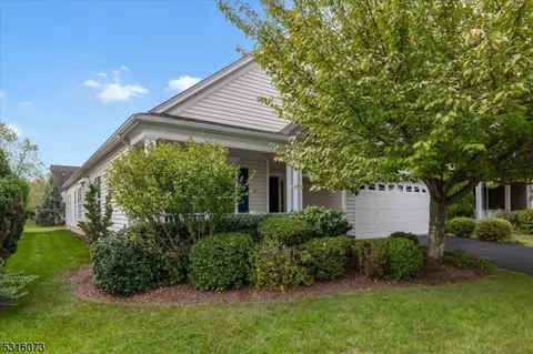 386 Windfall Ln, Franklin Twp, NJ 08873