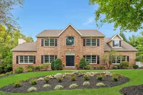 10 Pelz Farm Ct, Mahwah, NJ 07430