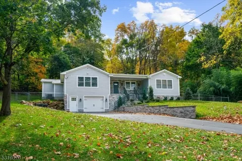 84 Musconetcong River Rd, Hampton, NJ 08827