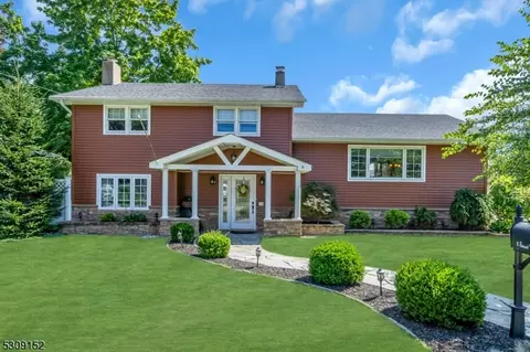 8 Sunset Rd, Rockaway Twp, NJ 07435