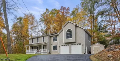 24 Irving Pl, Newton, NJ 07860