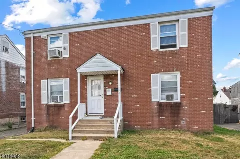 131 N 6th Ave, Manville, NJ 08835
