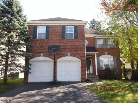 48 Saxton Dr, Hackettstown, NJ 07840