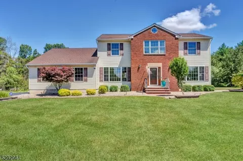 12 Powelson Ln, Bridgewater, NJ 08807
