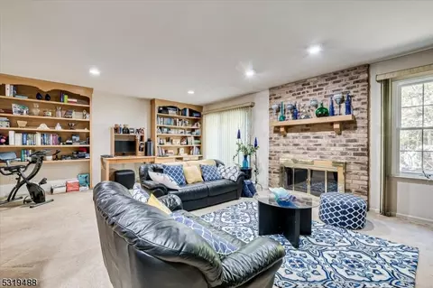 3405 Spring Brook Dr, Edison, NJ 08820 photo 43