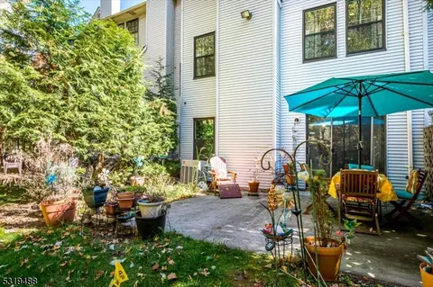 3405 Spring Brook Dr, Edison, NJ 08820 photo 47
