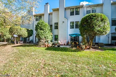 3405 Spring Brook Dr, Edison, NJ 08820 photo 48