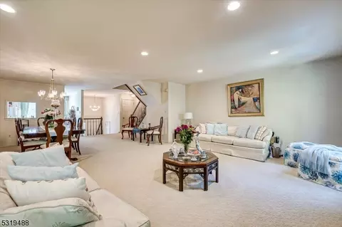 3405 Spring Brook Dr, Edison, NJ 08820 photo 18