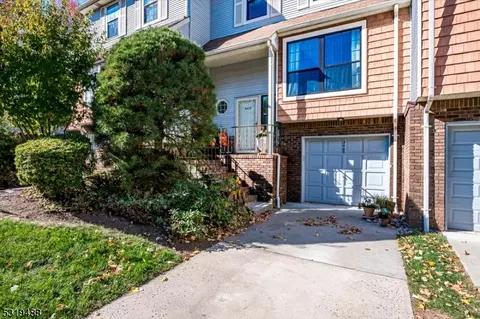 3405 Spring Brook Dr, Edison, NJ 08820 photo 4