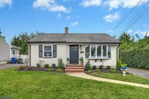 275 Valley Rd, Clark, NJ 07066