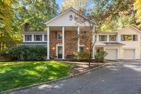 535 Colfax Rd, Wayne, NJ 07470