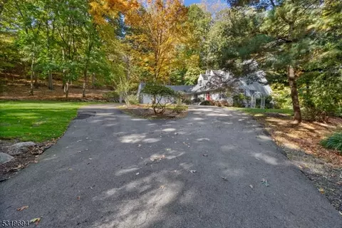 521 Colfax Rd, Wayne, NJ 07470 photo 3