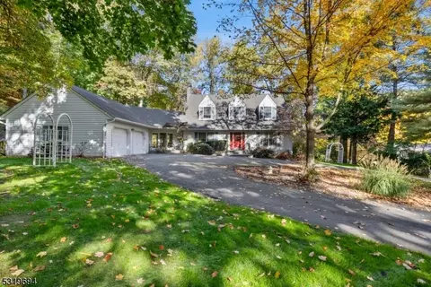 521 Colfax Rd, Wayne, NJ 07470 photo 2