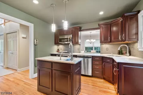 521 Colfax Rd, Wayne, NJ 07470 photo 12