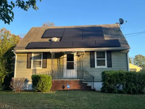 120 Burns St, Somerset, NJ 08873