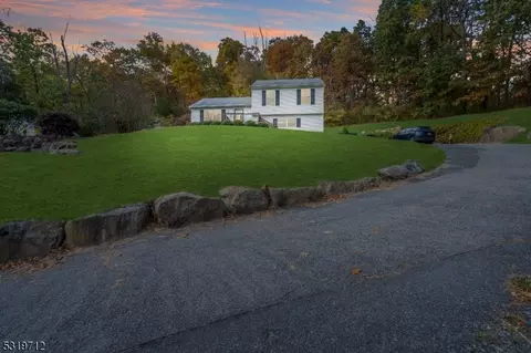 51 Shades Of Death Rd, Liberty, NJ 07838