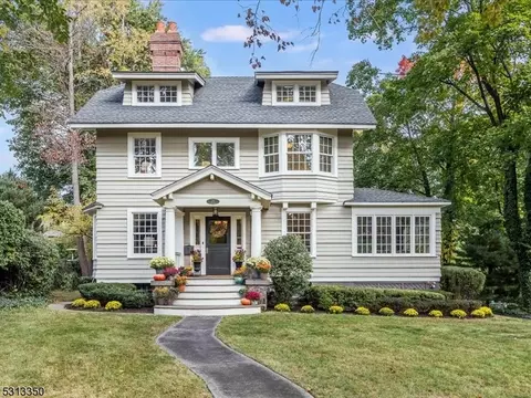 15 Mead Ter, Glen Ridge, NJ 07028