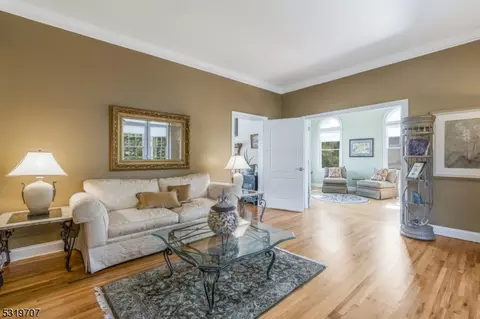 9 Codington Ln, Warren, NJ 07059 photo 4