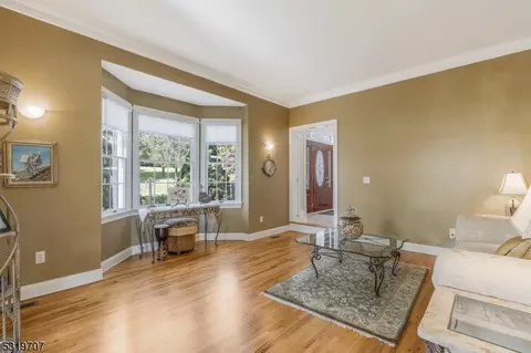 9 Codington Ln, Warren, NJ 07059 photo 5