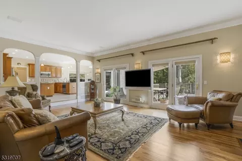 9 Codington Ln, Warren, NJ 07059 photo 10
