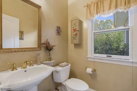 9 Codington Ln, Warren, NJ 07059 photo 20