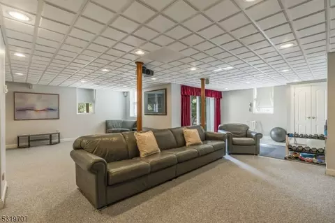 9 Codington Ln, Warren, NJ 07059 photo 32