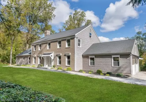 110 Colonial Dr, Morristown, NJ 07960