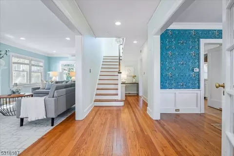 4 Windsor Pl, Montclair, NJ 07043 photo 7