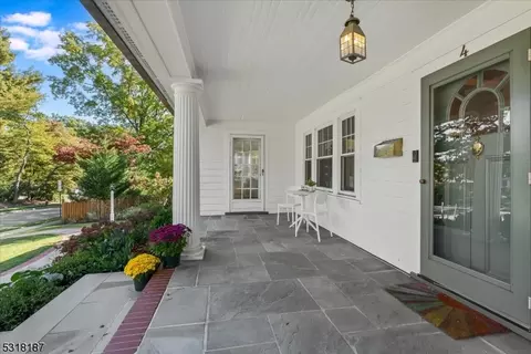 4 Windsor Pl, Montclair, NJ 07043 photo 5