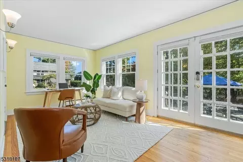 4 Windsor Pl, Montclair, NJ 07043 photo 12