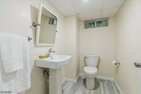4 Windsor Pl, Montclair, NJ 07043 photo 33