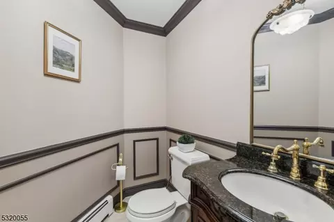 35 Matthew Rd, Wayne, NJ 07470 photo 10