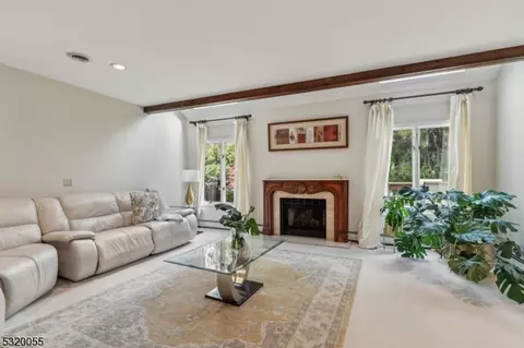 35 Matthew Rd, Wayne, NJ 07470 photo 4