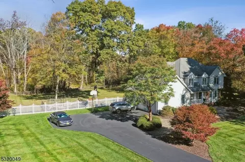34 Partridge Dr, Blairstown, NJ 07825