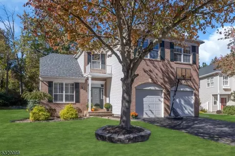 27 Bouwrey Pl, Readington Twp, NJ 08889