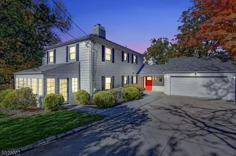 23 Highwood Rd, Franklin Twp, NJ 08873