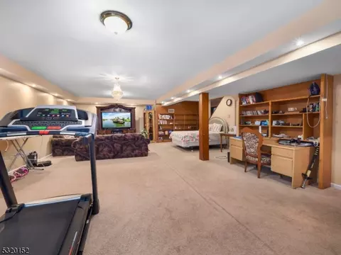 4 Cougar Cir, Wayne, NJ 07470 photo 31