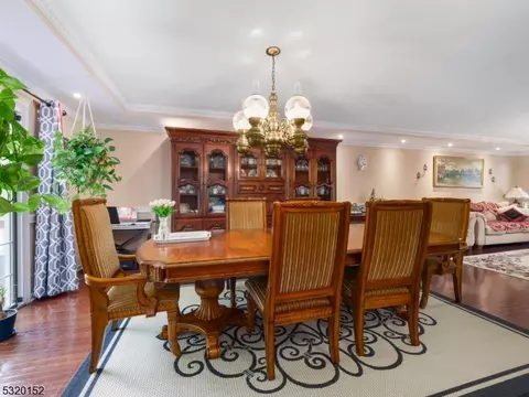 4 Cougar Cir, Wayne, NJ 07470 photo 10