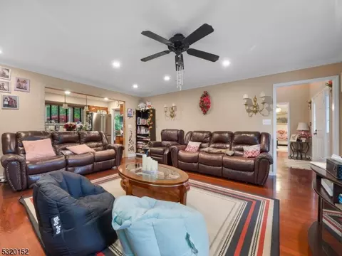 4 Cougar Cir, Wayne, NJ 07470 photo 17