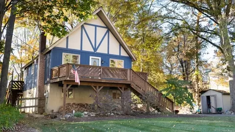65 Panorama Dr, Sussex, NJ 07461