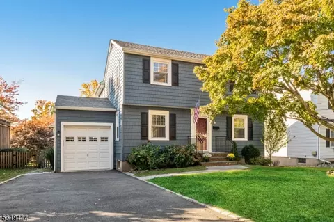 46 Hawthorne Ave, Morris Plains, NJ 07950