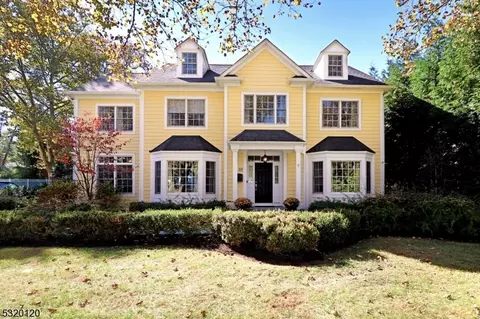 22 Roosevelt Blvd, Florham Park, NJ 07932