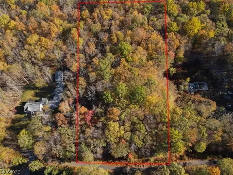 25 Devita Rd, Sandyston Twp, NJ 07826
