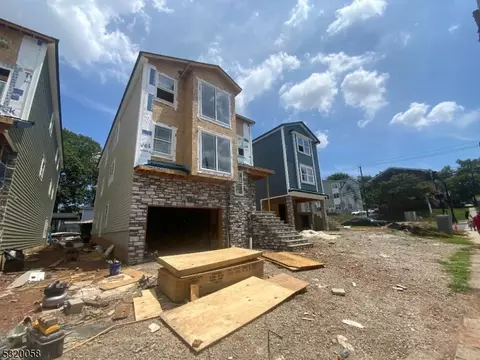 303-305 Chilton St, Elizabeth, NJ 07208