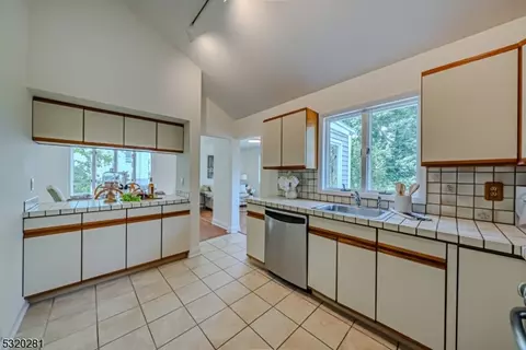 45 Wilson Ave, Wayne, NJ 07470 photo 12