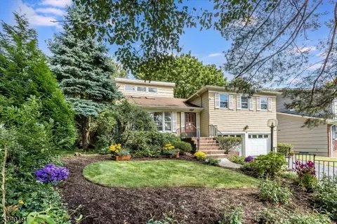 115 Cedar Ln, Maplewood, NJ 07040